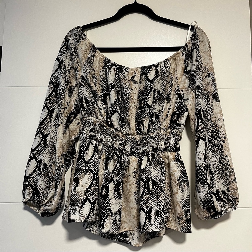 Design Lab | Off Shoulder Snake Print Blouse